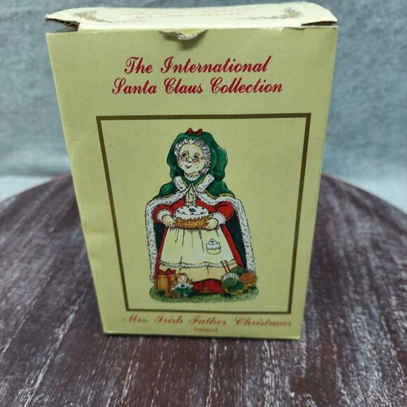 Mrs. Irish Father Christmas Figurine From The International Santa Claus Collecti - Picture 2 of 8
